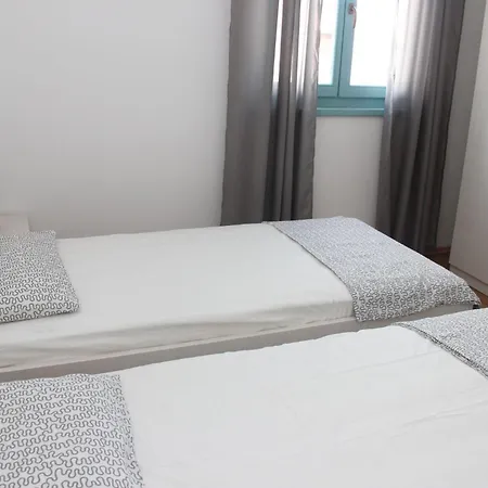 Tia Apartment