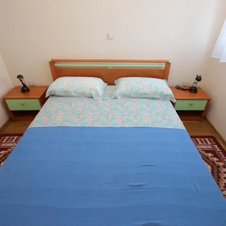 Apartment Tia *