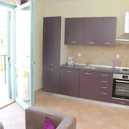 Apartment Tia