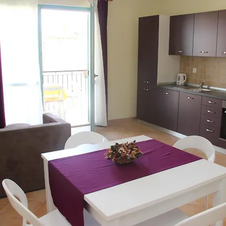 Tia Apartment