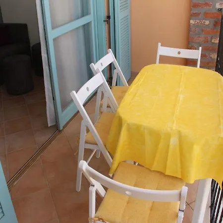 Tia Apartment *