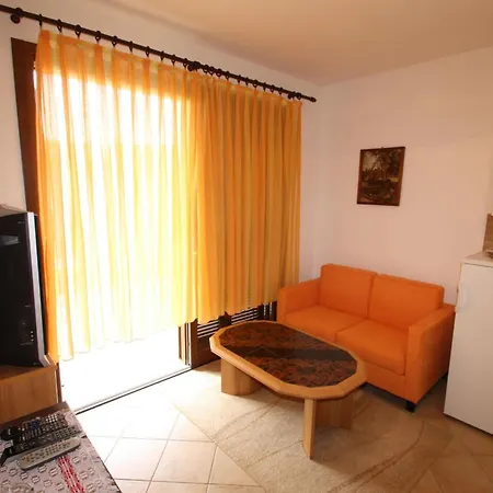 Apartment Tia *